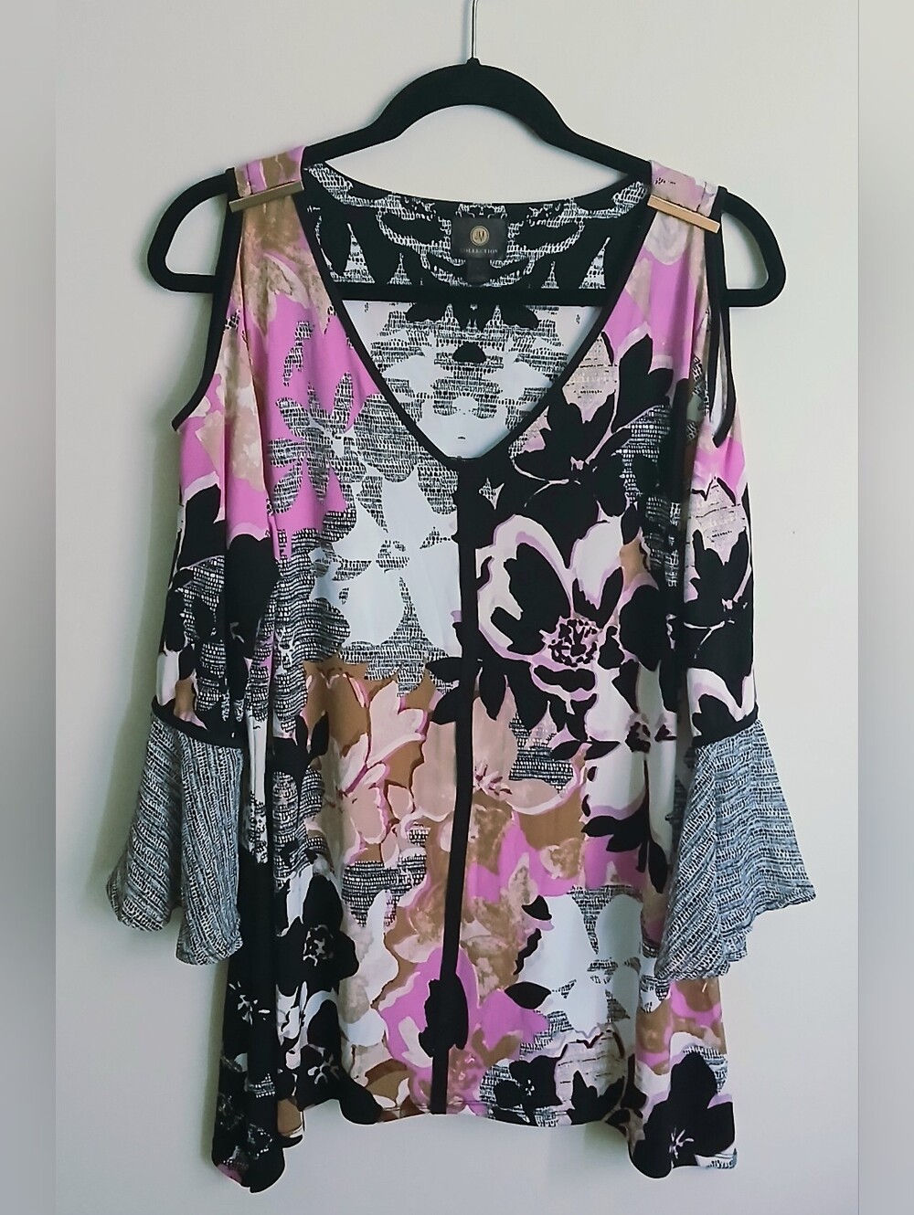 NWOT - JM Collection Womens Floral Cold-Shoulder V-Neck Blouse - L